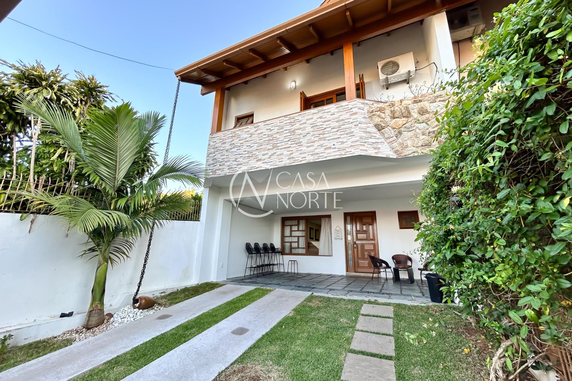 Casa à venda com 4 quartos, 184m², 1 suíte, 4 vagas, Rua Olécio Cavedini no bairro Espírito Santo em Porto Alegre