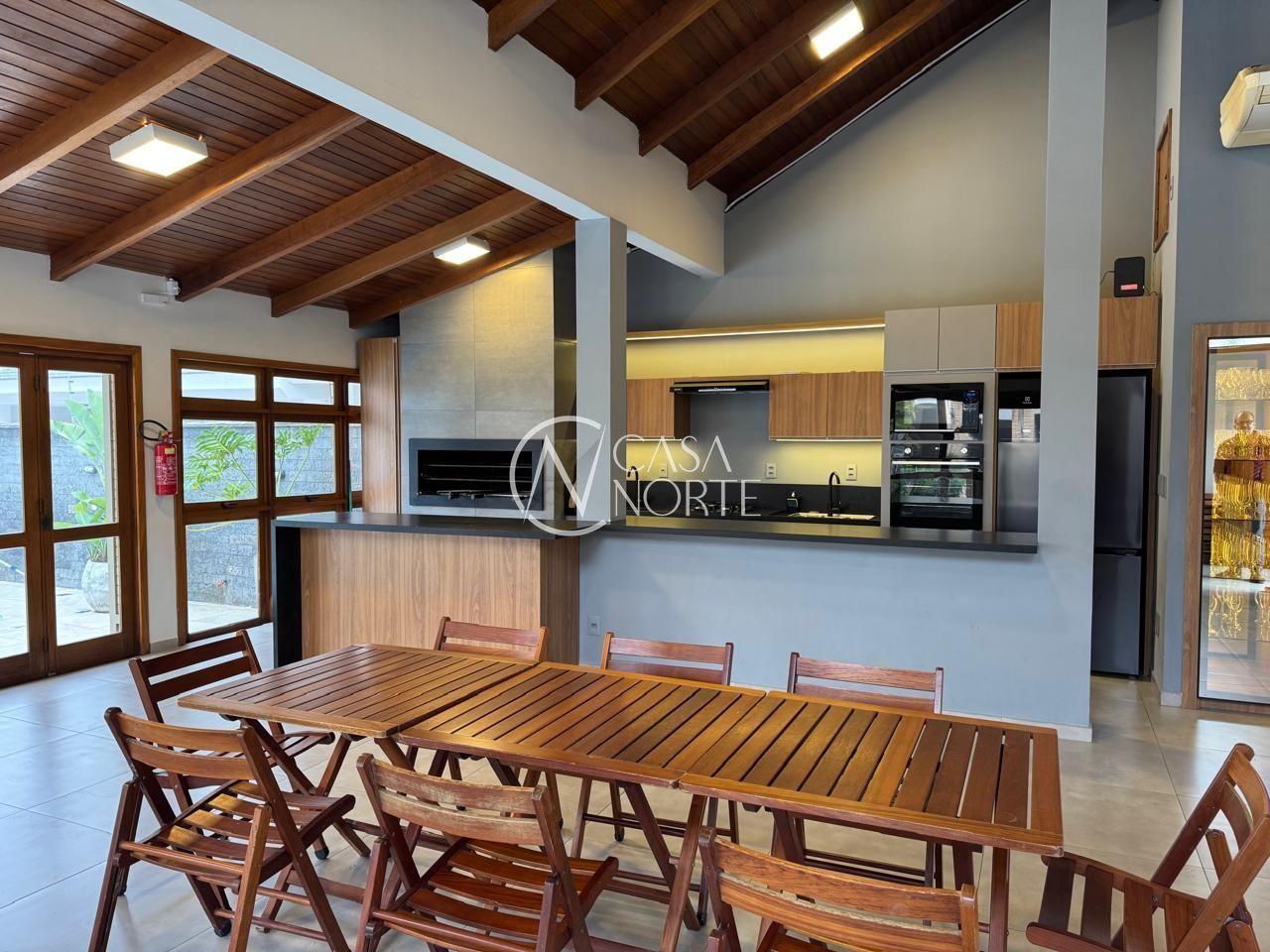 Casa de Condomínio à venda com 3 quartos, 184m², 1 suíte, 2 vagas, Avenida Coronel Marcos no bairro Pedra Redonda em Porto Alegre