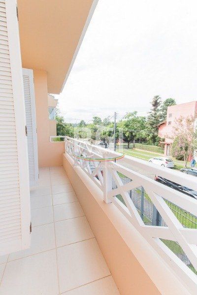 Casa à venda com 3 quartos, 187m², 1 suíte, 2 vagas, Rua Rincao no bairro Ipanema em Porto Alegre