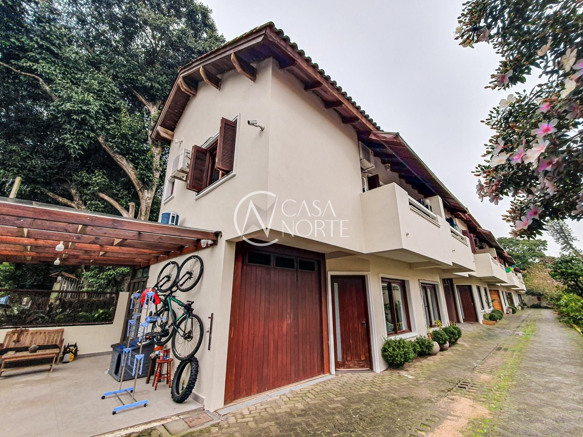 Casa de Condomínio à venda com 2 quartos, 114m², 1 suíte, 1 vaga, Rua Francisco Bortoluzzi no bairro Ipanema em Porto Alegre