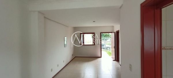 Casa à venda com 3 quartos, 120m², 2 vagas, Rua Claudio da Silva Pinto no bairro Guarujá em Porto Alegre