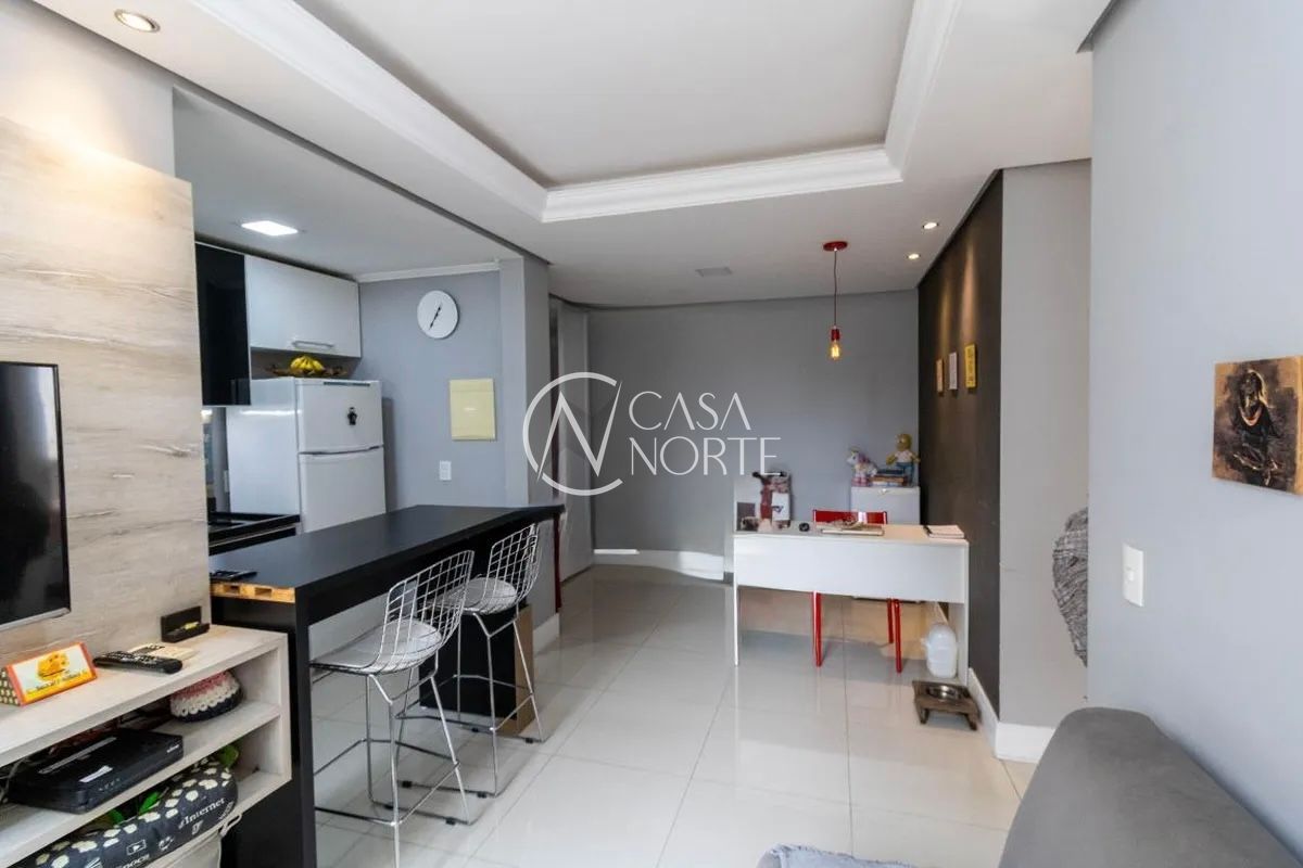 Apartamento à venda com 2 quartos, 45m², 1 vaga, Avenida Juca Batista no bairro Cavalhada em Porto Alegre