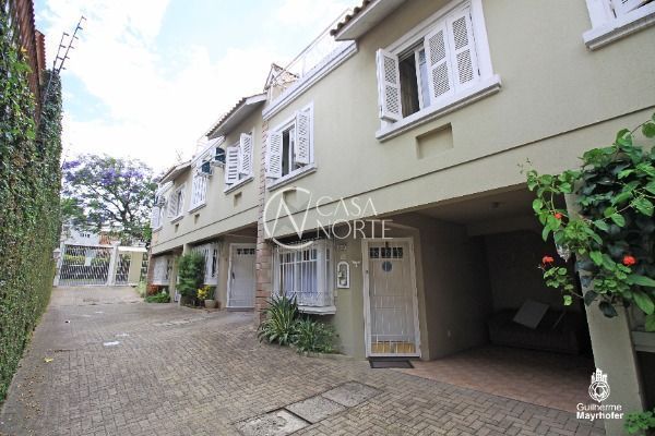 Casa de Condomínio à venda com 3 quartos, 162m², 1 suíte, 1 vaga, Conselheiro Xavier da Costa no bairro Ipanema em Porto Alegre