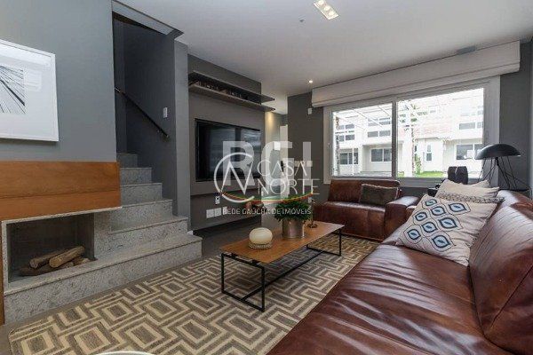 Casa de Condomínio à venda com 3 quartos, 191m², 1 suíte, 2 vagas, Estrada João Salomoni no bairro Vila Nova em Porto Alegre