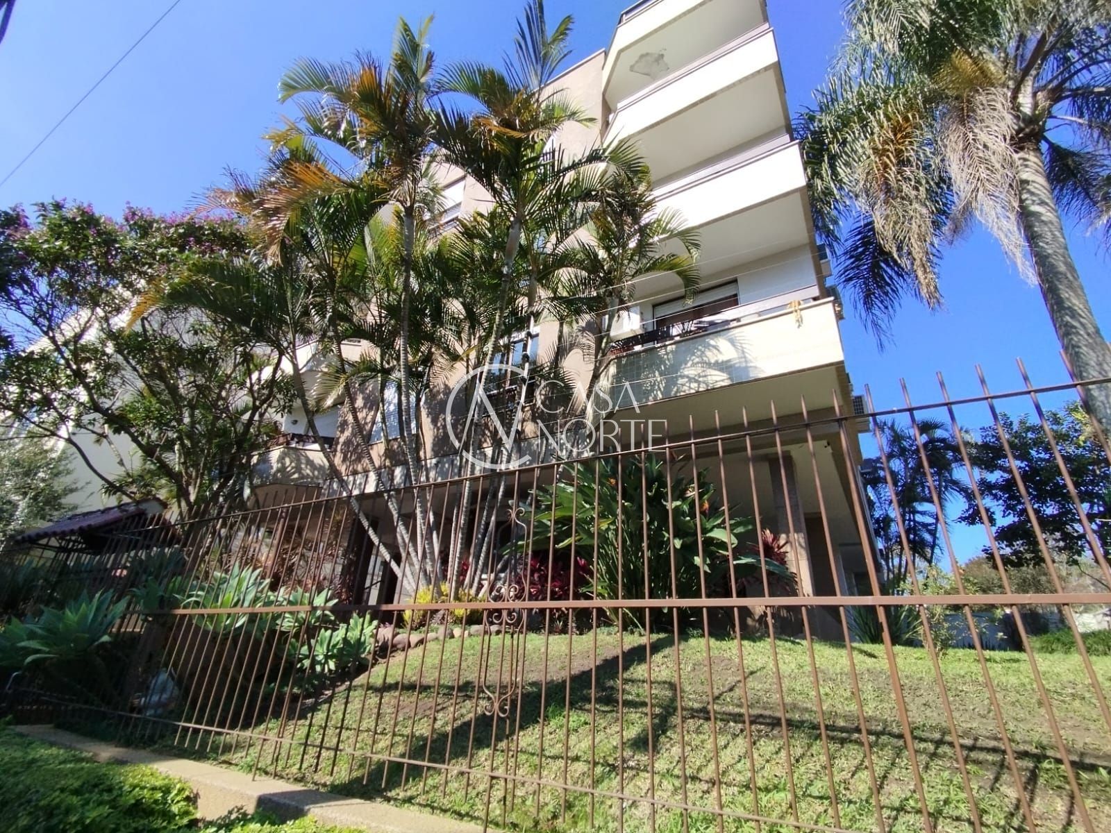 Cobertura à venda com 3 quartos, 77m², 2 vagas, Rua Doutor Mário Totta no bairro Tristeza em Porto Alegre