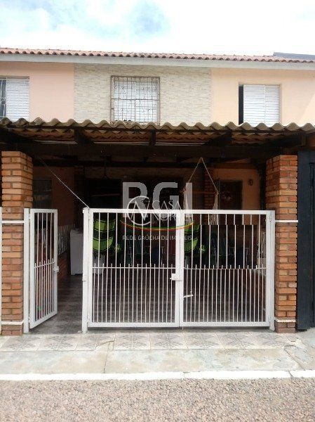 Casa de Condomínio à venda com 2 quartos, 50m², 1 vaga, Rua Atilio Supertti no bairro Vila Nova em Porto Alegre