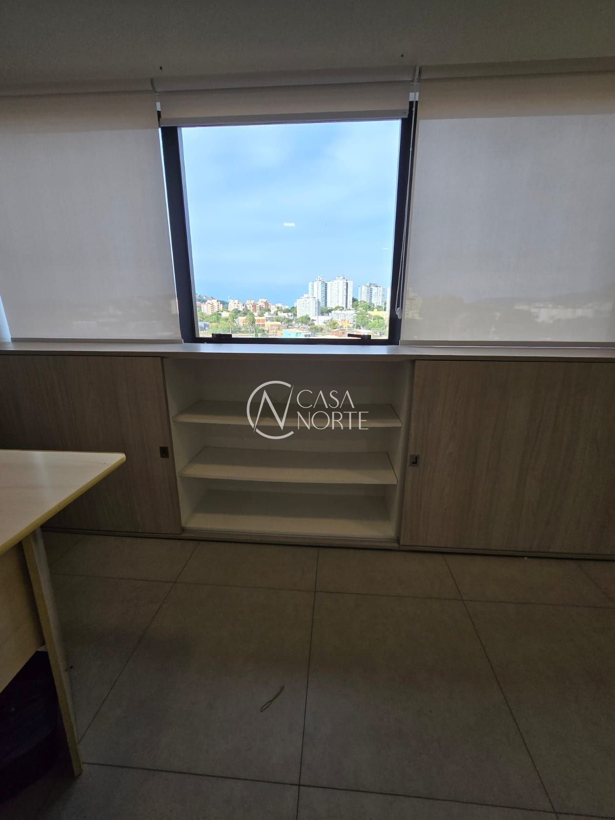 Sala Comercial à venda com 1 quarto, 25m², 1 vaga, Avenida Icaraí no bairro Cristal em Porto Alegre