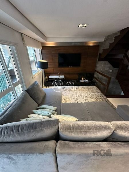 Casa de Condomínio à venda com 3 quartos, 235m², 3 suítes, 2 vagas, Avenida Wenceslau Escobar no bairro Tristeza em Porto Alegre