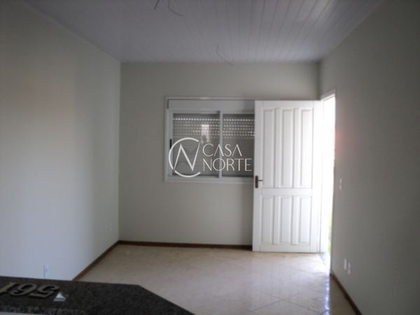 Casa à venda com 2 quartos, 51m², 2 vagas, Estrada Costa Gama no bairro Restinga em Porto Alegre