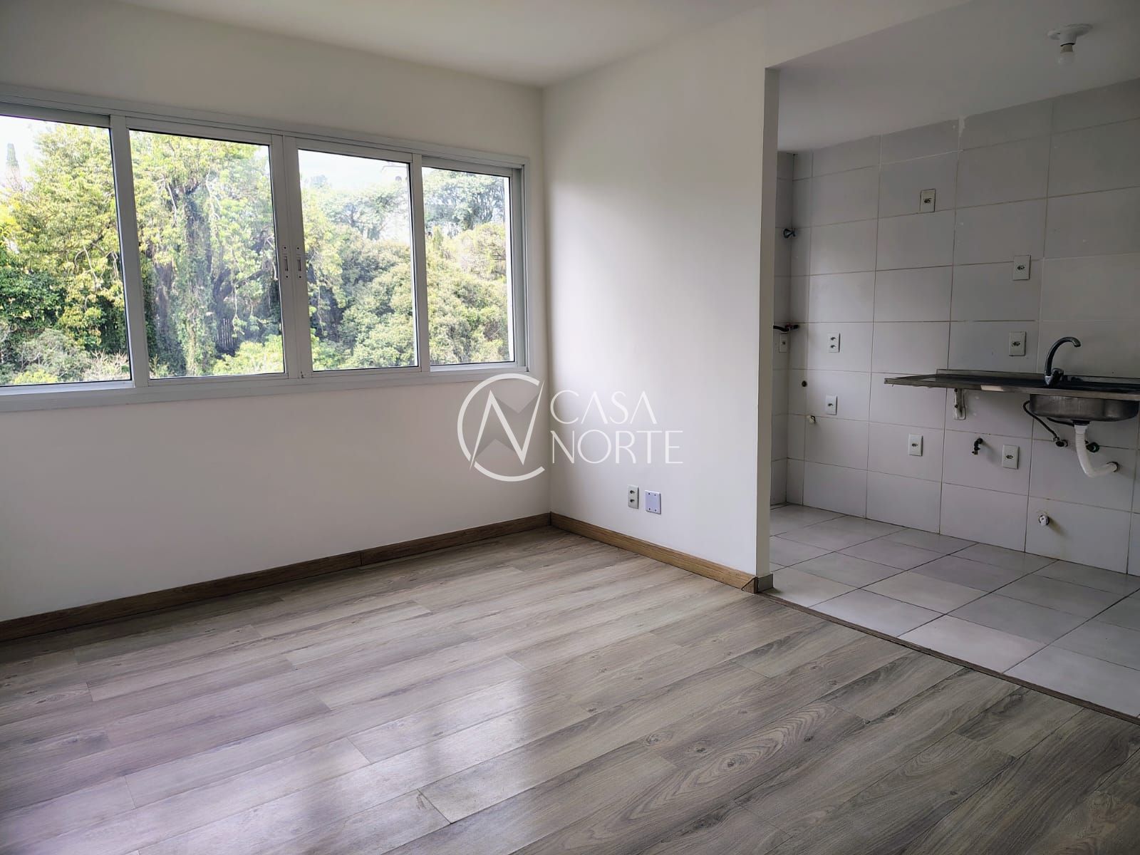 Apartamento à venda com 2 quartos, 50m², 1 vaga, Avenida Florianopolis no bairro Azenha em Porto Alegre