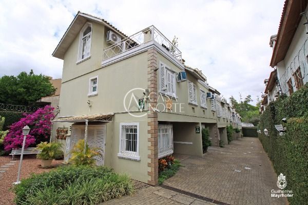 Casa de Condomínio à venda com 3 quartos, 162m², 1 suíte, 1 vaga, Conselheiro Xavier da Costa no bairro Ipanema em Porto Alegre