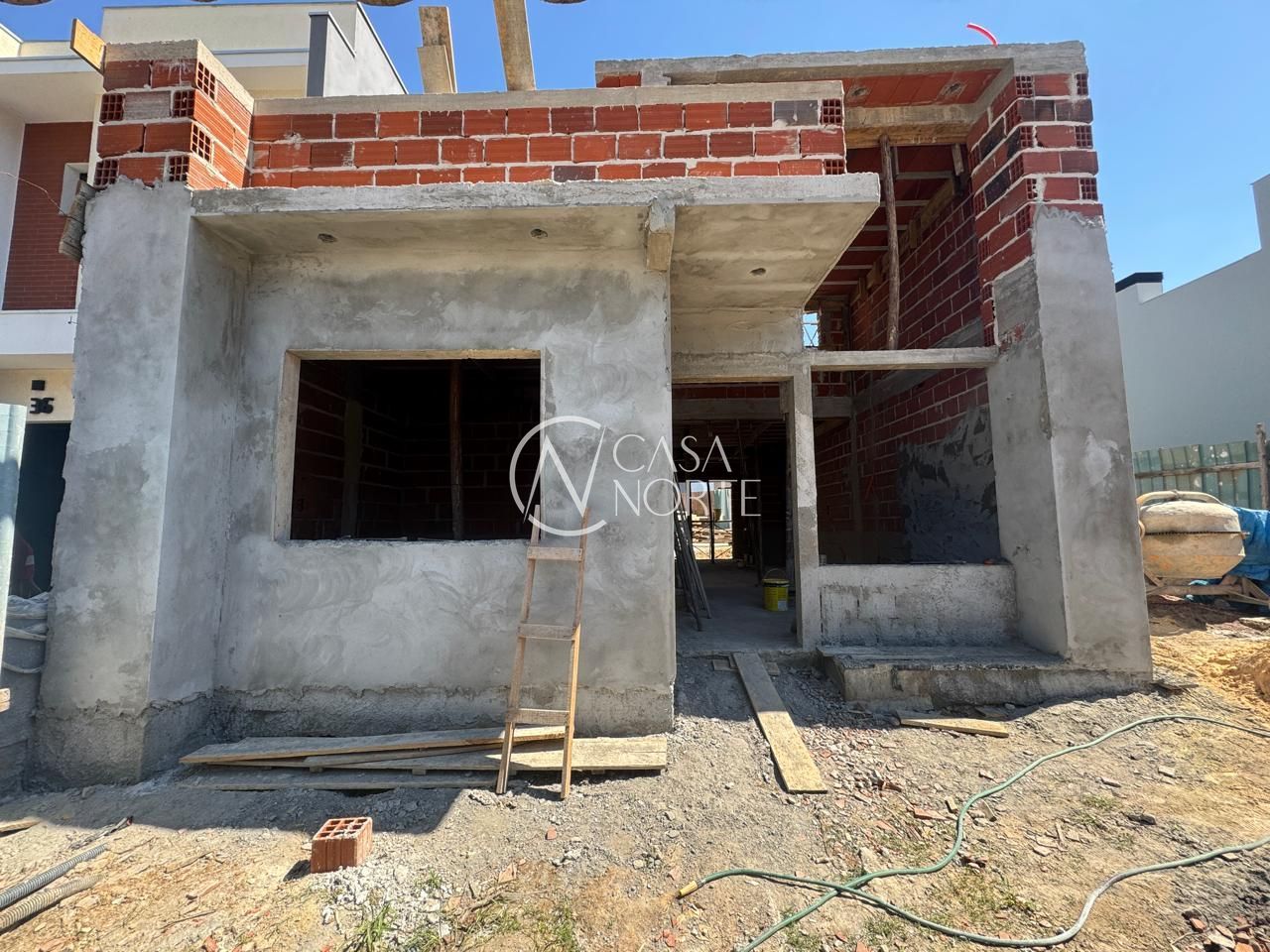 Casa à venda com 3 quartos, 86m², 1 suíte, 2 vagas, Rua João Otto Paiva no bairro Hípica em Porto Alegre