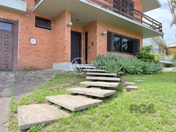 Casa à venda com 4 quartos, 370m², 1 suíte, 3 vagas, Manaue no bairro Vila Assunção em Porto Alegre