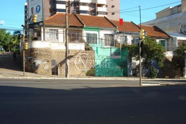 Terreno à venda , 151m², Avenida Protásio Alves no bairro Petrópolis em Porto Alegre
