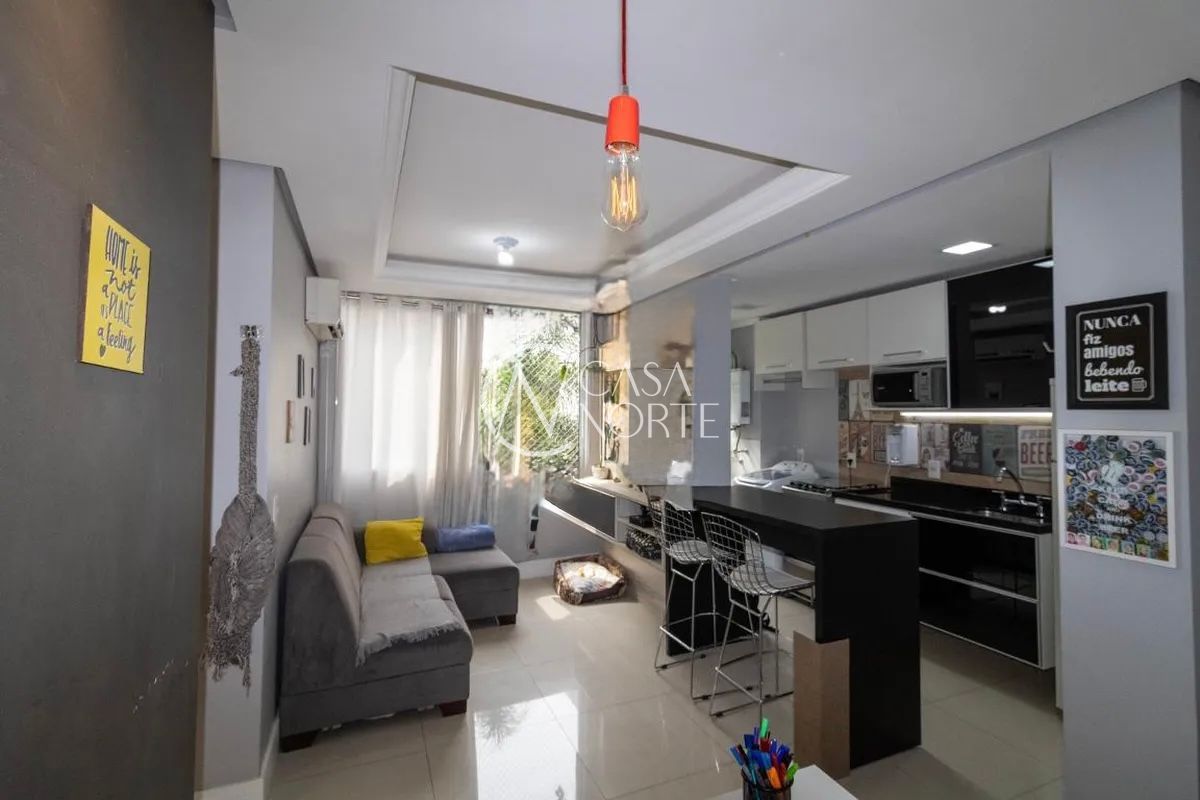 Apartamento à venda com 2 quartos, 45m², 1 vaga, Avenida Juca Batista no bairro Cavalhada em Porto Alegre