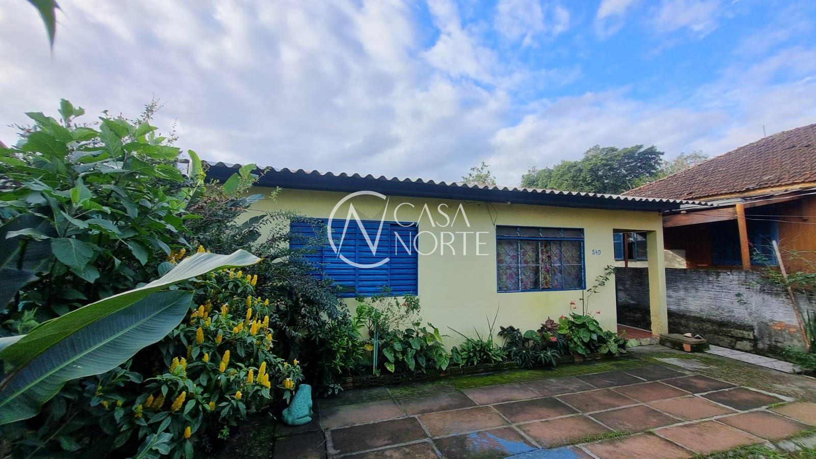 Casa à venda com 2 quartos, 60m², 2 vagas, Rua Saldanha da Gama no bairro Vila São José em Porto Alegre