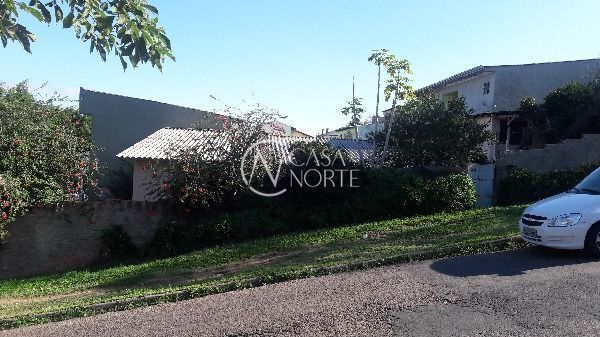 Casa à venda com 2 quartos, 230m², 3 vagas, Rua Dona Otilia no bairro Santa Tereza em Porto Alegre