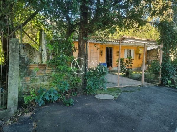 Terreno à venda  com 300m², Estrada João Passuelo no bairro Vila Nova em Porto Alegre