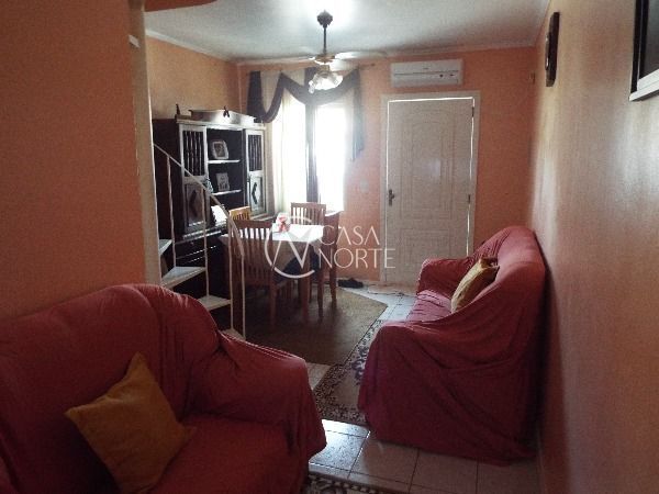 Casa à venda com 2 quartos, 89m², 2 vagas, Rua Alcebiades Ribeiro no bairro Hípica em Porto Alegre