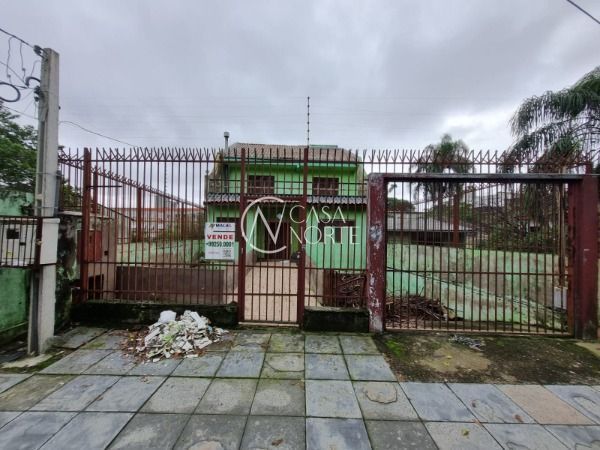 Sobrado à venda com 5 quartos, 340m², 4 vagas, Rua Intendente Alfredo Azevedo no bairro Glória em Porto Alegre