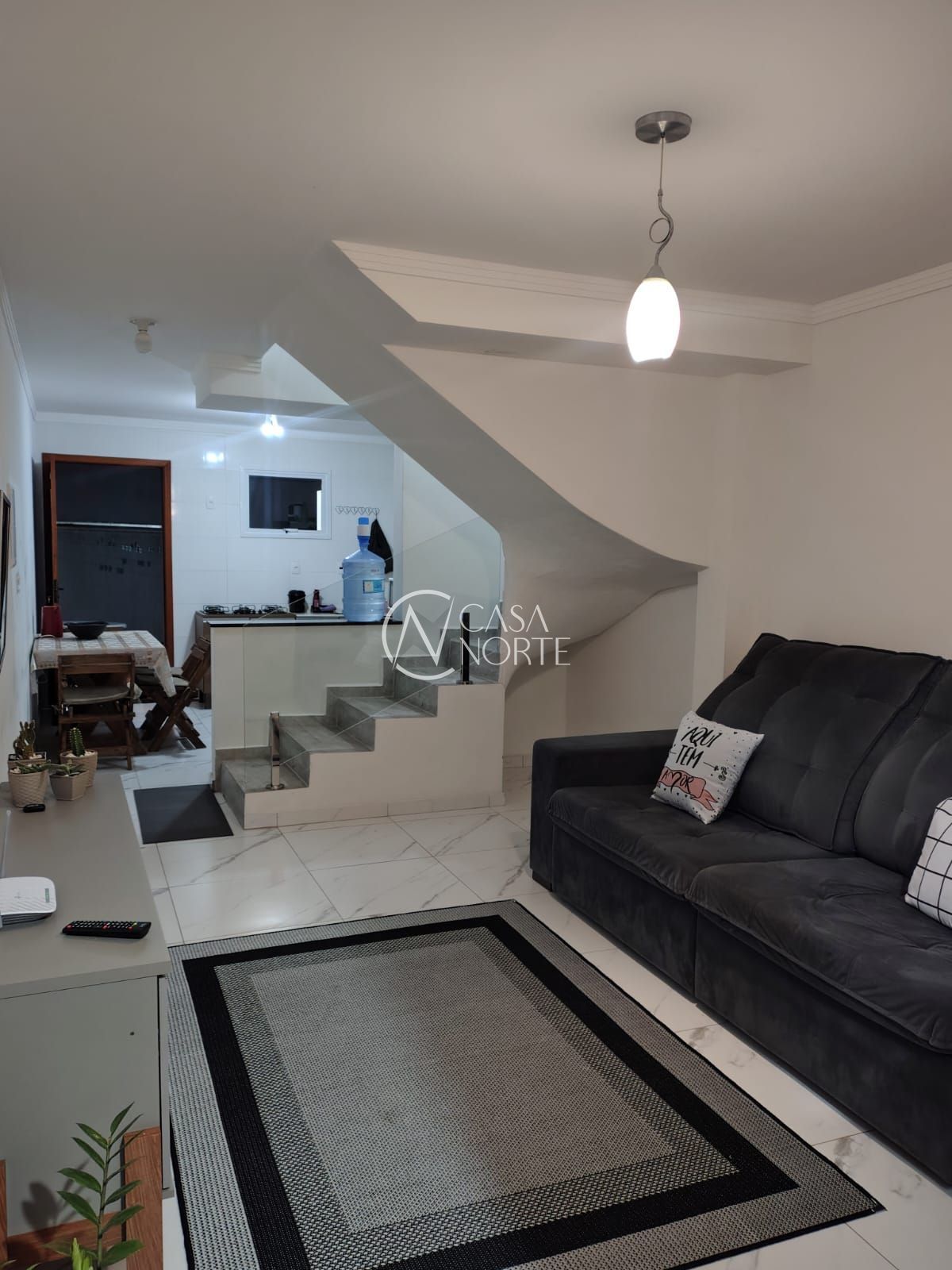 Casa à venda com 2 quartos, 86m², 2 suítes, 1 vaga, Rua Manoel Fernandes no bairro Guarujá em Porto Alegre