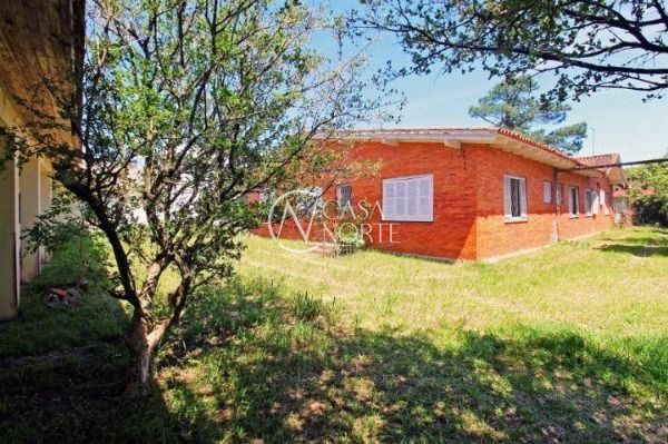 Casa à venda com 6 quartos, 430m², 2 suítes, 4 vagas, Rua Comendador Castro no bairro Ipanema em Porto Alegre