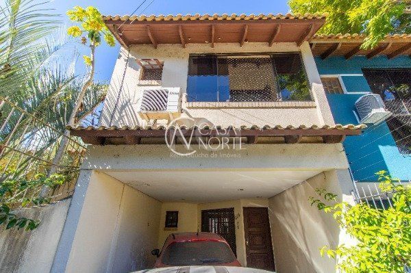 Casa à venda com 3 quartos, 214m², 3 suítes, 2 vagas, Avenida Oswaldo Gonçalves Cruz no bairro Ipanema em Porto Alegre