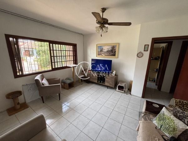 Casa à venda com 3 quartos, 125m², 1 suíte, 4 vagas, Rua Doutor Armando Barbedo no bairro Tristeza em Porto Alegre