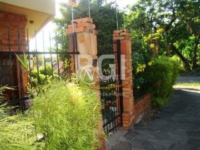 Casa à venda com 3 quartos, 200m², 1 suíte, 4 vagas, Rua Conselheiro Xavier da Costa no bairro Jardim Isabel em Porto Alegre