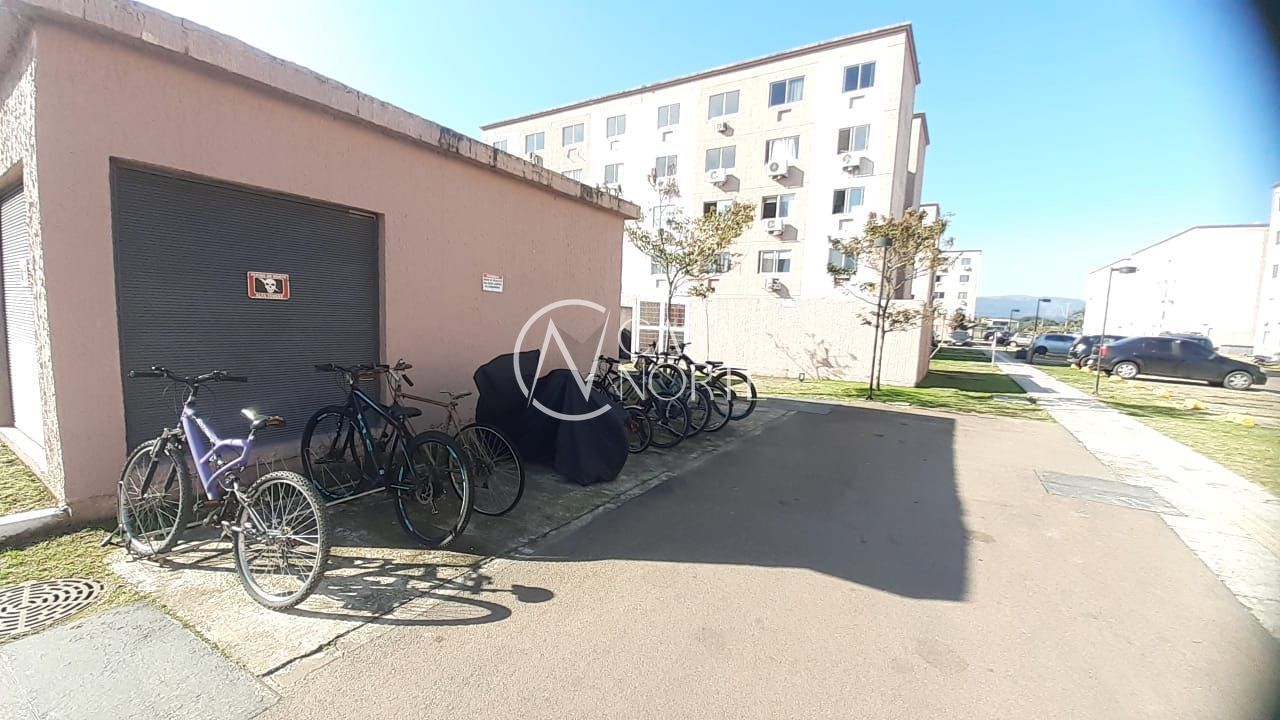 Apartamento à venda com 2 quartos, 40m², 1 vaga, Avenida Edgar Pires de Castro no bairro Hípica em Porto Alegre