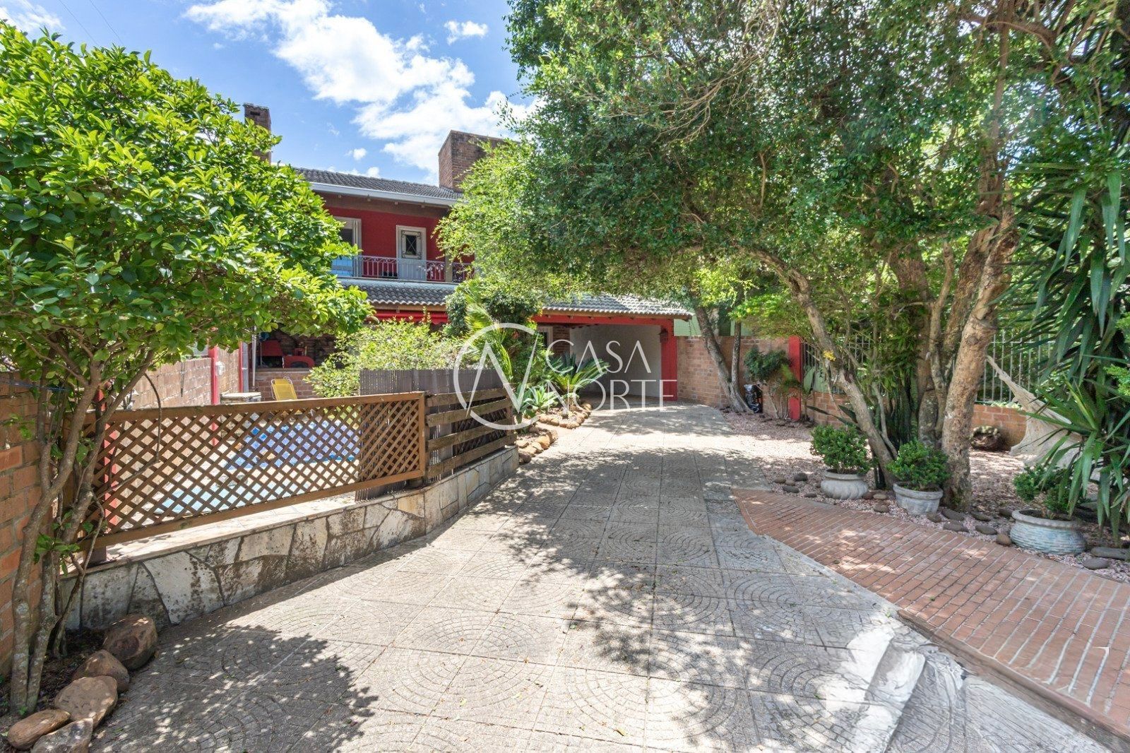 Casa à venda com 4 quartos, 506m², 1 suíte, 6 vagas, Avenida Guaíba no bairro Ipanema em Porto Alegre