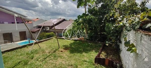 Casa à venda com 2 quartos, 60m², 2 vagas, Rua Tome Antônio de Souza no bairro Campo Novo em Porto Alegre