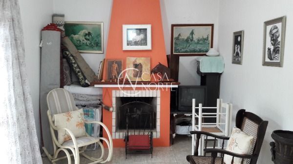 Sobrado à venda com 3 quartos, 240m², 1 suíte, 2 vagas, Rua Engenheiro Tito Marques Fernandes no bairro Ipanema em Porto Alegre