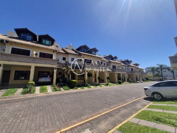 Casa de Condomínio à venda com 3 quartos, 192m², 1 suíte, 2 vagas, Avenida Eduardo Prado no bairro Cavalhada em Porto Alegre