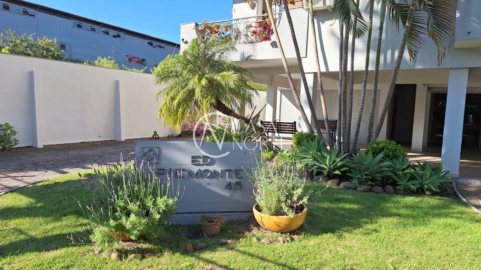 Apartamento à venda com 2 quartos, 92m², 1 vaga, Rua Erico Cramer no bairro Camaquã em Porto Alegre