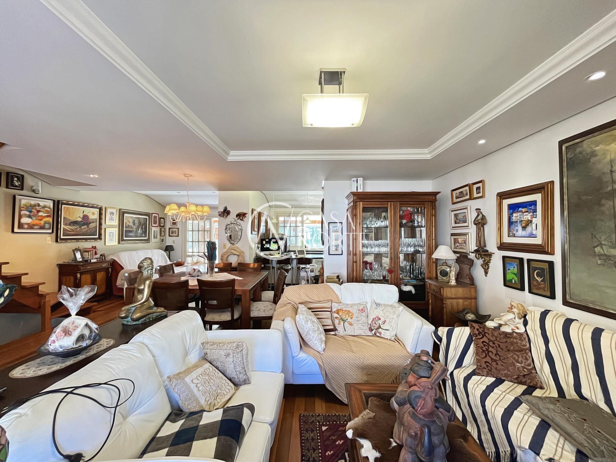 Casa de Condomínio à venda com 3 quartos, 208m², 1 suíte, 4 vagas, Rua Adriano Pereira da Silva no bairro Vila Nova em Porto Alegre