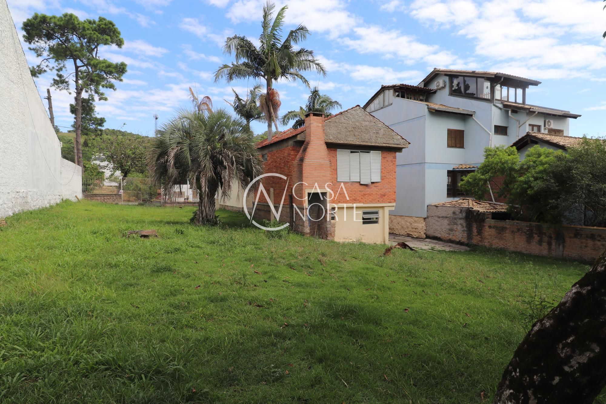 Terreno à venda  com 646m², Rua Landel de Moura no bairro Tristeza em Porto Alegre