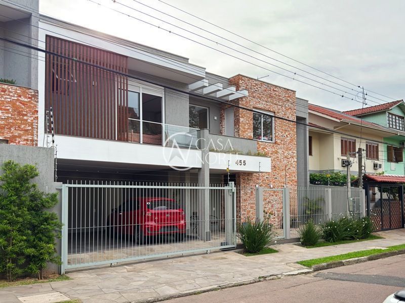 Casa à venda com 4 quartos, 206m², 2 suítes, 2 vagas, Rua Victor Silva no bairro Tristeza em Porto Alegre