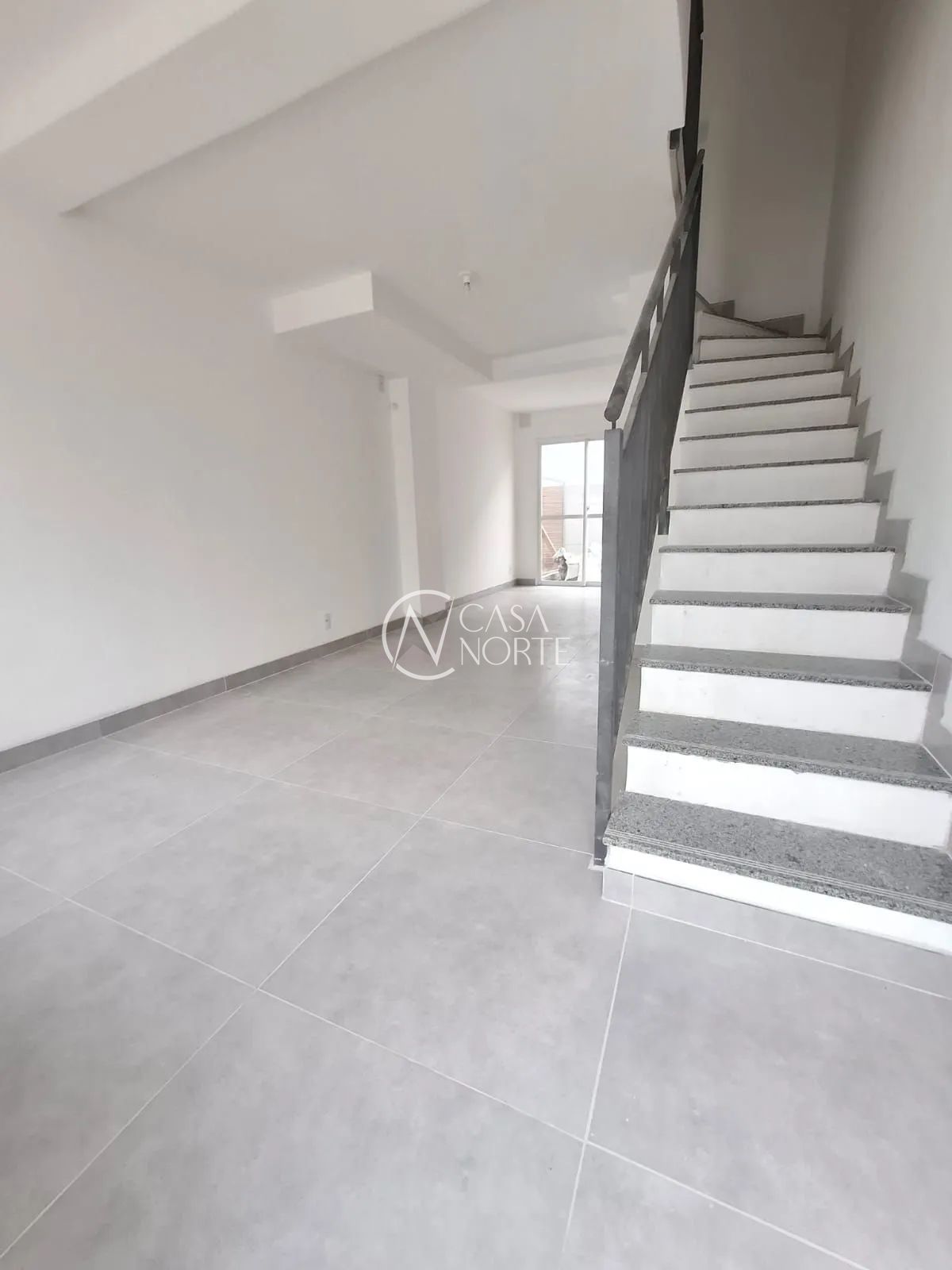 Casa de Condomínio à venda com 2 quartos, 88m², 1 vaga, Estrada Cristiano Kraemer no bairro Vila Nova em Porto Alegre