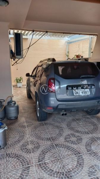 Sobrado à venda com 3 quartos, 163m², 1 suíte, 2 vagas, Avenida Doutor Francisco Roberto Dalligna no bairro Espírito Santo em Porto Alegre