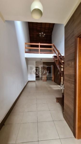 Casa à venda com 2 quartos, 100m², 1 suíte, 1 vaga, Rua Hilario Gonçalves Pinha no bairro Hípica em Porto Alegre