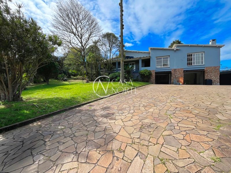 Casa de Condomínio à venda com 4 quartos, 532m², 1 suíte, 3 vagas, Avenida Professor Oscar Pereira no bairro Cascata em Porto Alegre