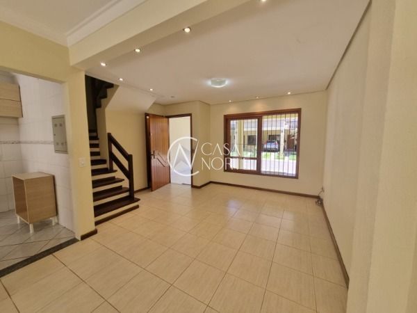 Casa de Condomínio à venda com 3 quartos, 192m², 1 suíte, 2 vagas, Avenida Eduardo Prado no bairro Cavalhada em Porto Alegre