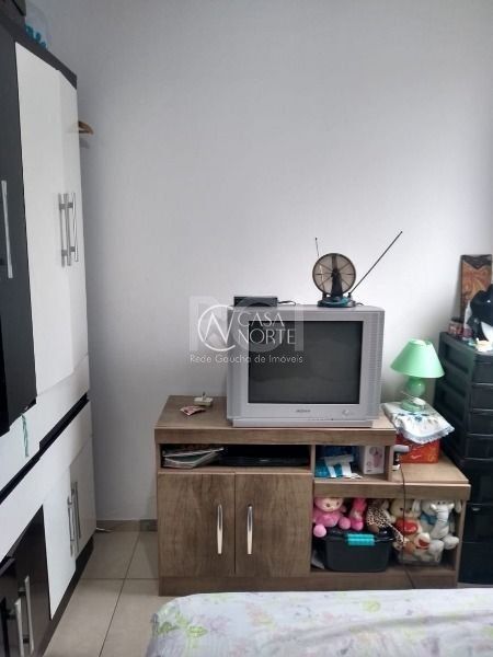 Apartamento à venda com 2 quartos, 72m², 1 vaga, Rua Sete Mil Cento e Quarenta e Três no bairro Restinga em Porto Alegre