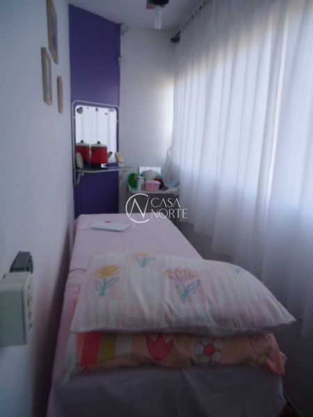 Casa à venda com 3 quartos, 156m², 2 vagas, Rua Professor Paulo Saurin no bairro Hípica em Porto Alegre