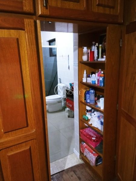 Casa à venda com 4 quartos, 110m², 1 suíte, 1 vaga, Avenida Engenheiro Ludolfo Boehl no bairro Teresópolis em Porto Alegre