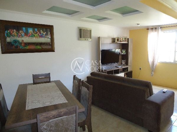 Casa de Condomínio à venda com 3 quartos, 235m², 1 suíte, 2 vagas, Avenida da Serraria no bairro Espírito Santo em Porto Alegre