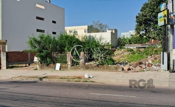 Terreno à venda , 656m², Avenida Doutor Carlos Barbosa no bairro Medianeira em Porto Alegre