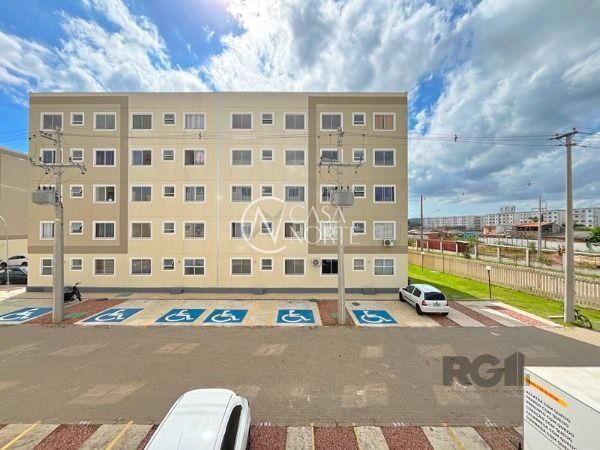Apartamento à venda com 2 quartos, 40m², 1 vaga, Rua Sete Mil e Oito no bairro Restinga em Porto Alegre