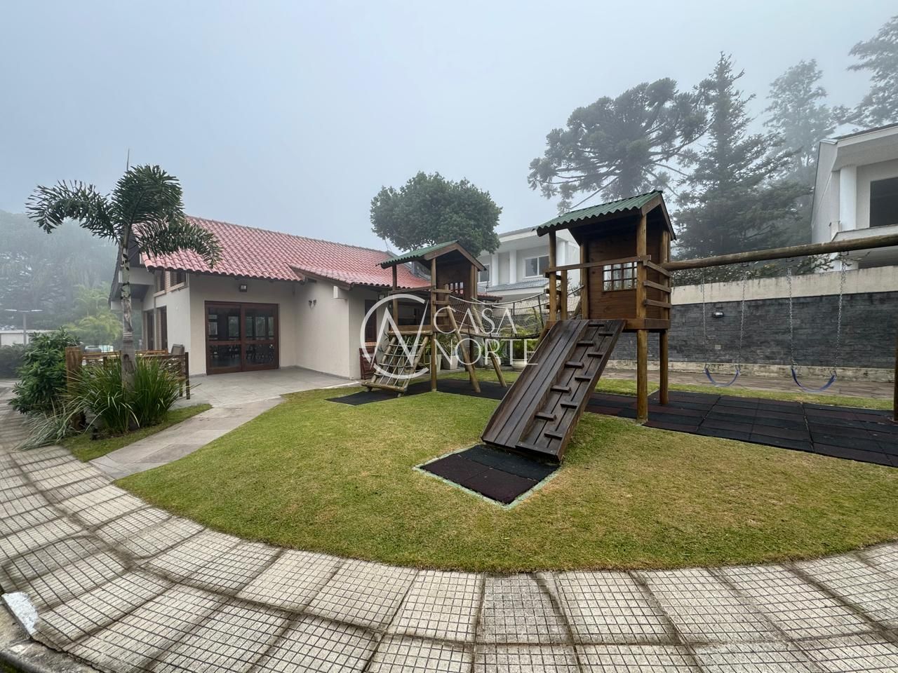 Casa de Condomínio à venda com 3 quartos, 184m², 1 suíte, 2 vagas, Avenida Coronel Marcos no bairro Pedra Redonda em Porto Alegre